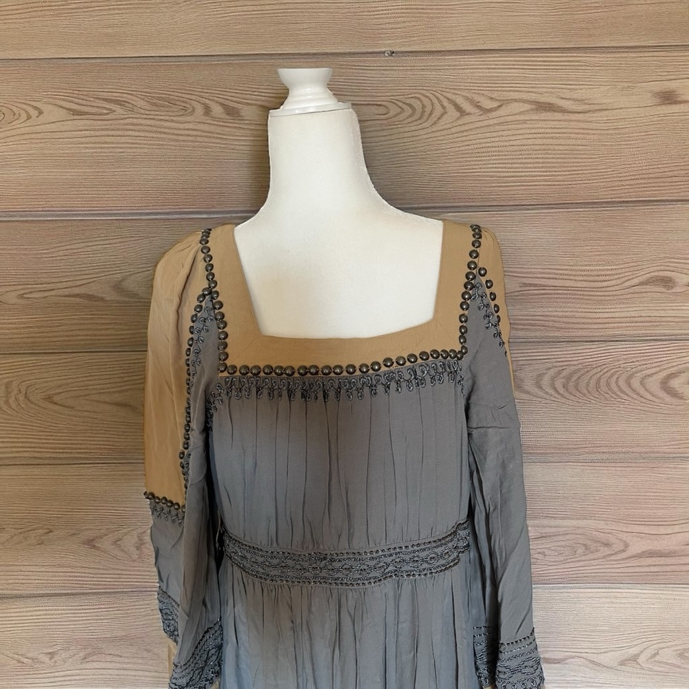 Double D Ranch Elegant Gray and Tan Dress - Picture 5 of 10